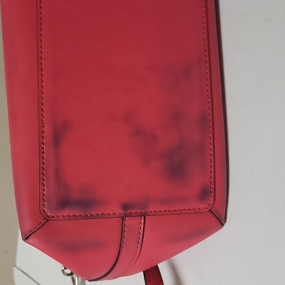 GUESS handbag/cross body bag in Coral color - Picture 7 of 16